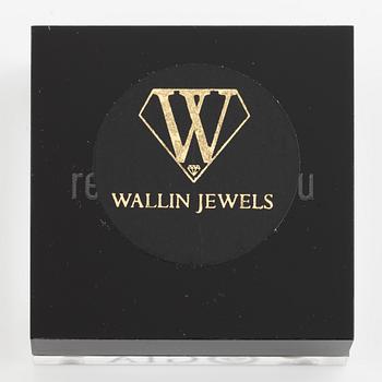 Faint pink pear-shaped diamond, 0.50 ct. Accompanied by GIA report.