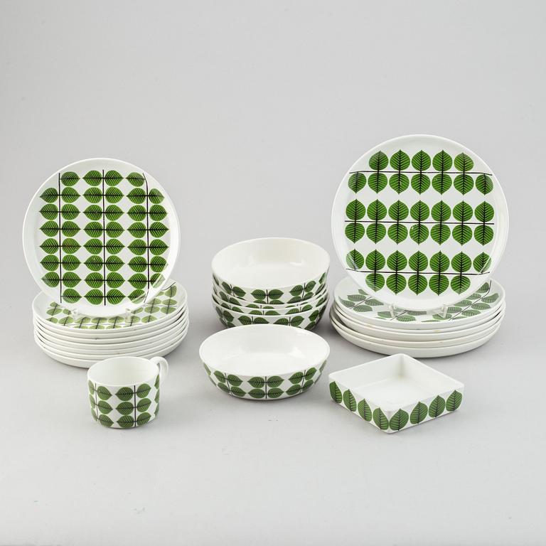 A 22 pcs ' Berså' dining service designed by Stig Lindberg, Gutavsberg.