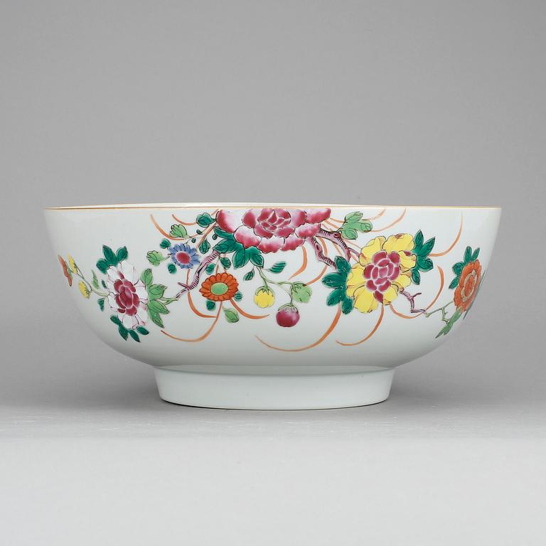 BÅLSKÅL, porslin, Kina, Qianlong 1736-95.