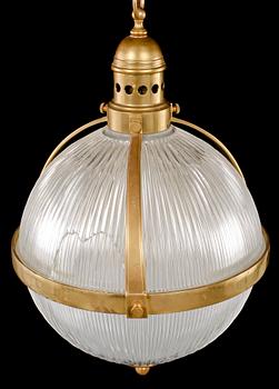 TAKLAMPA, omkring 1900-talets mitt. Höjd ca 65 cm.