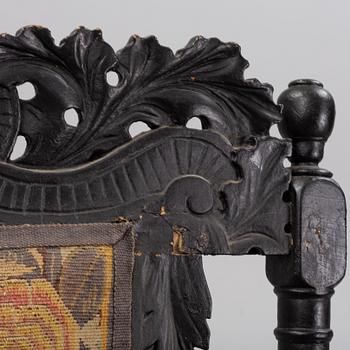 A pair of baroque chairs from around the year 1700.