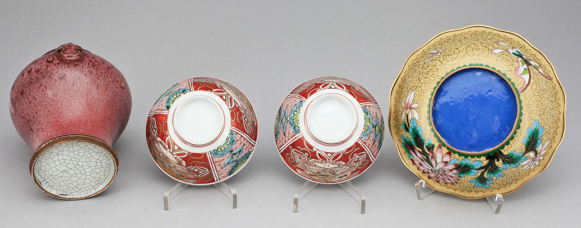 PARTI ORIENTALISKT PORSLIN, 4 delar, Kina och japan, 1800-1900-tal.