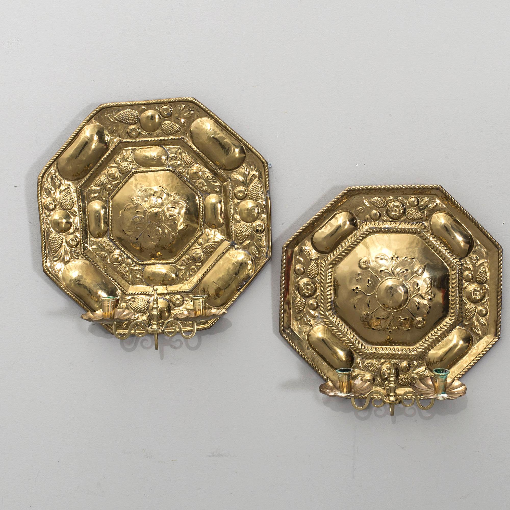 LJUSPLÅTAR, ett par, barock, 1700-tal.