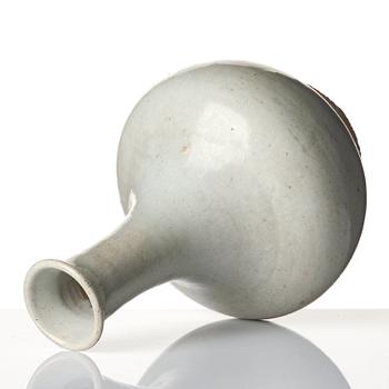 A white glazed Korean vase, Joseon.