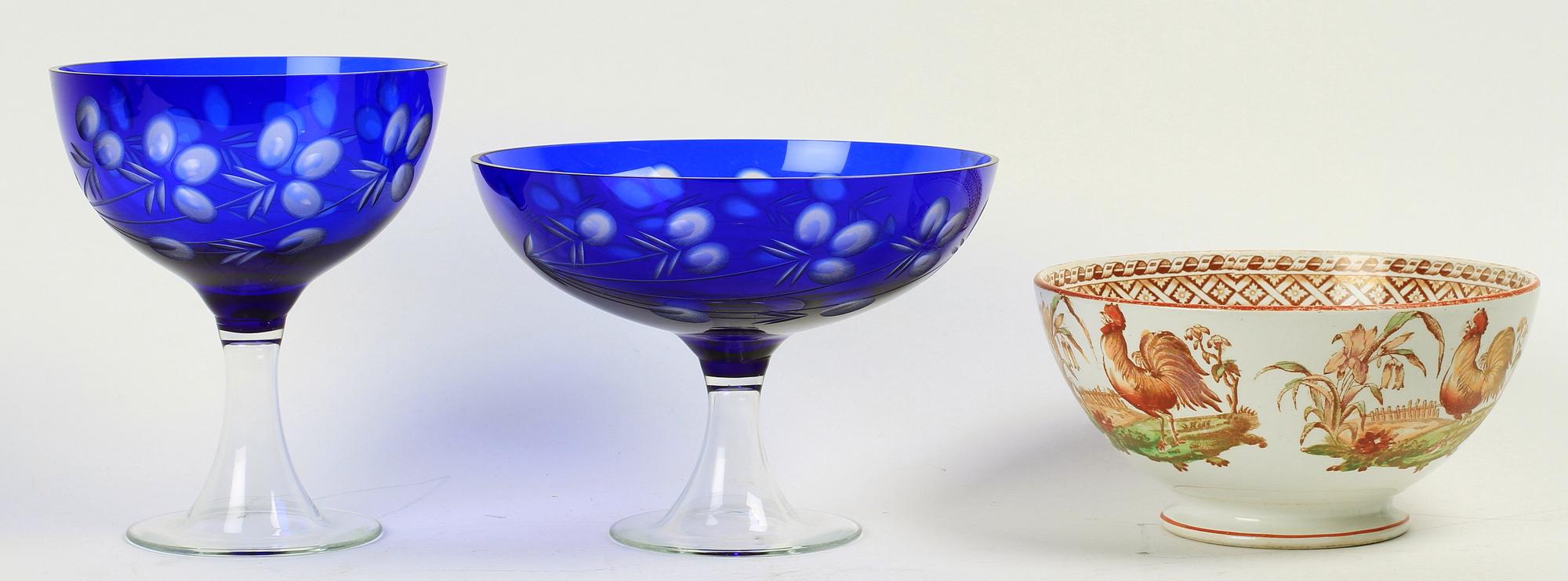 SKÅLAR, 3 st, glas och flintgods, bla 1800-tal.