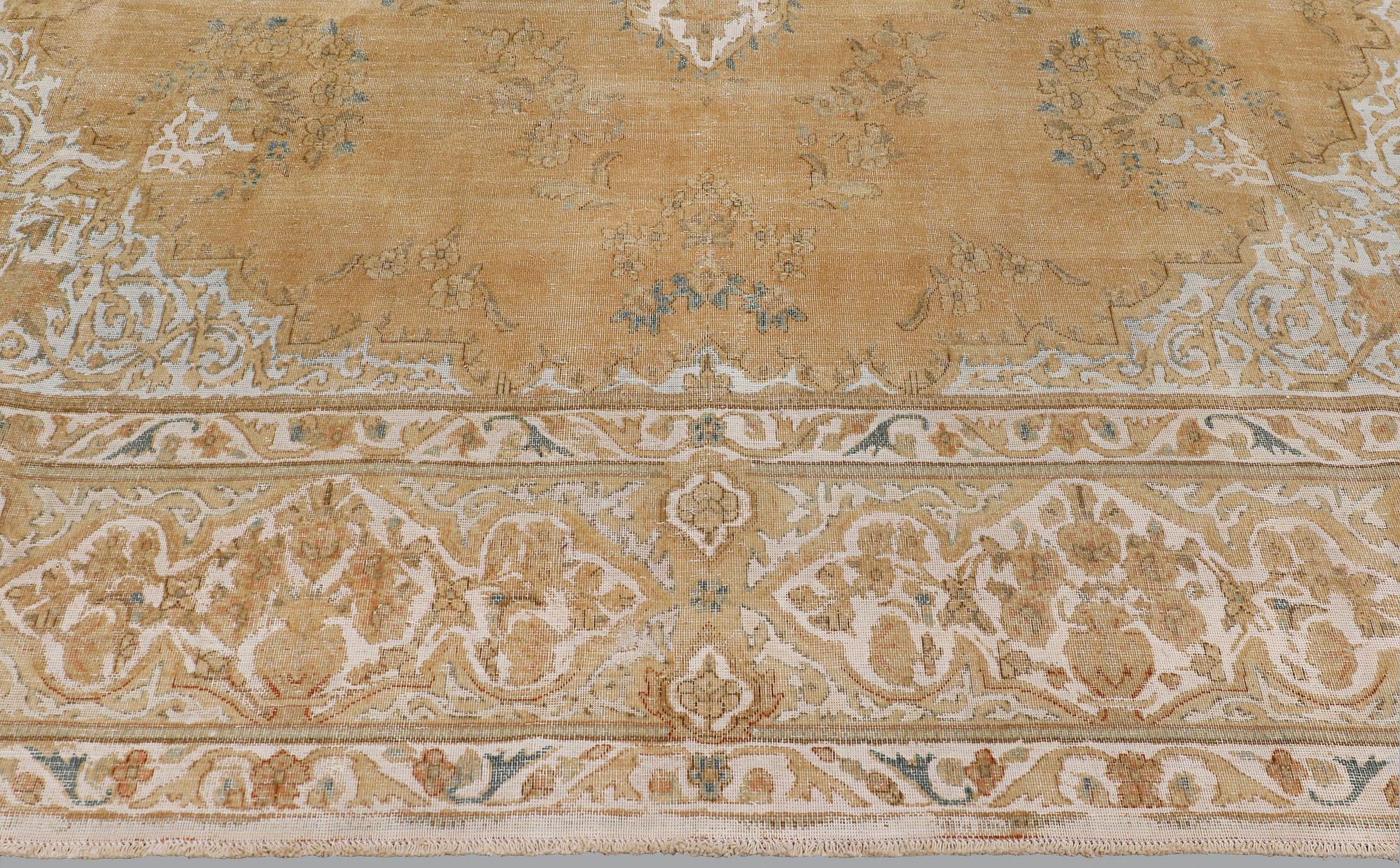 An oriental carpet ca 400 x 295 cm.