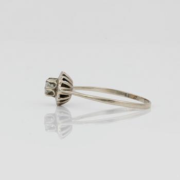 ENSTENSRING, vitguld 18K, 0,3 ct, ostämplad, 1900-tal. Vikt ca 1 gram.