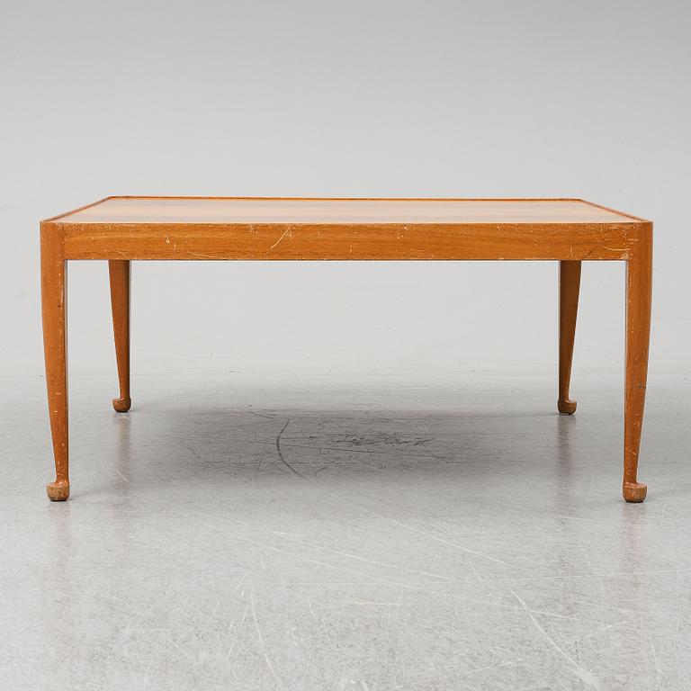 JOSEF FRANK, soffbord, "Diplomat", modell 2073, Firma Svenskt Tenn.