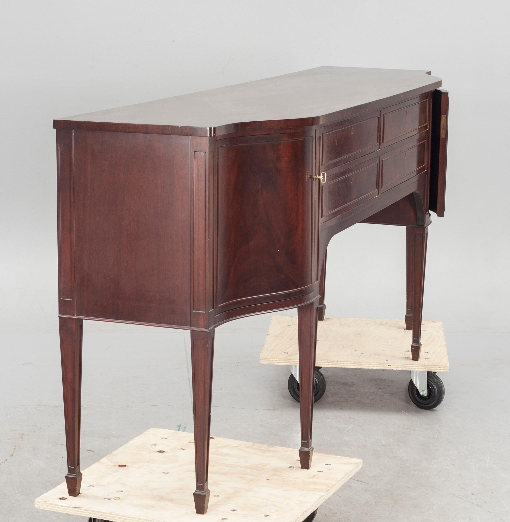 SIDEBOARD, engelsk stil, JO Carlsson, Vetlanda.