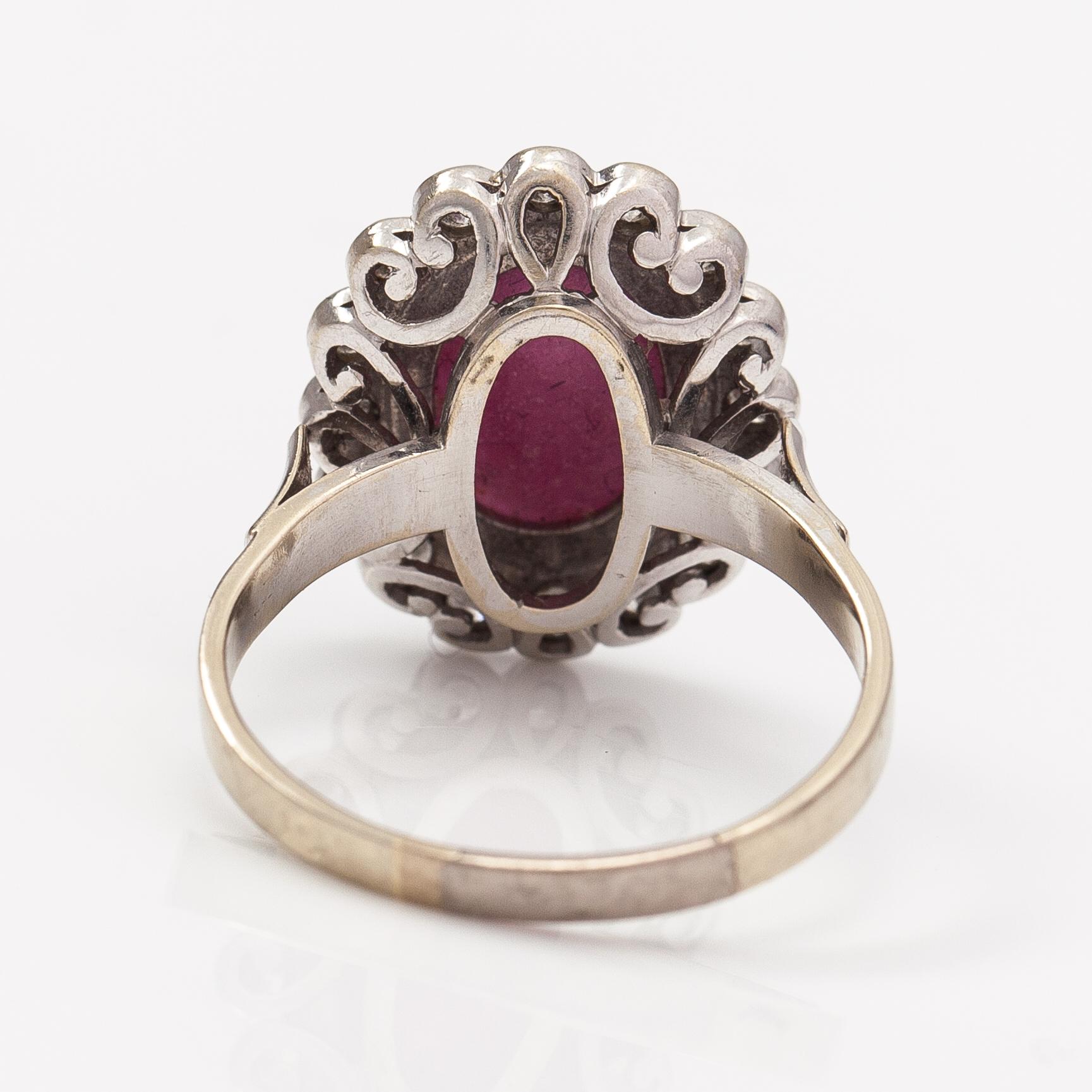 Ring, 18K vitguld, rubin och diamanter ca 0.48 ct tot.