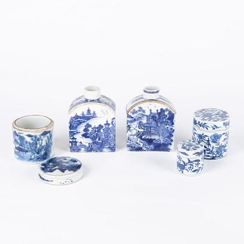 Two blue and white tea caddies, 18th century, and three blur and white lidded boxes, 19th century, China.