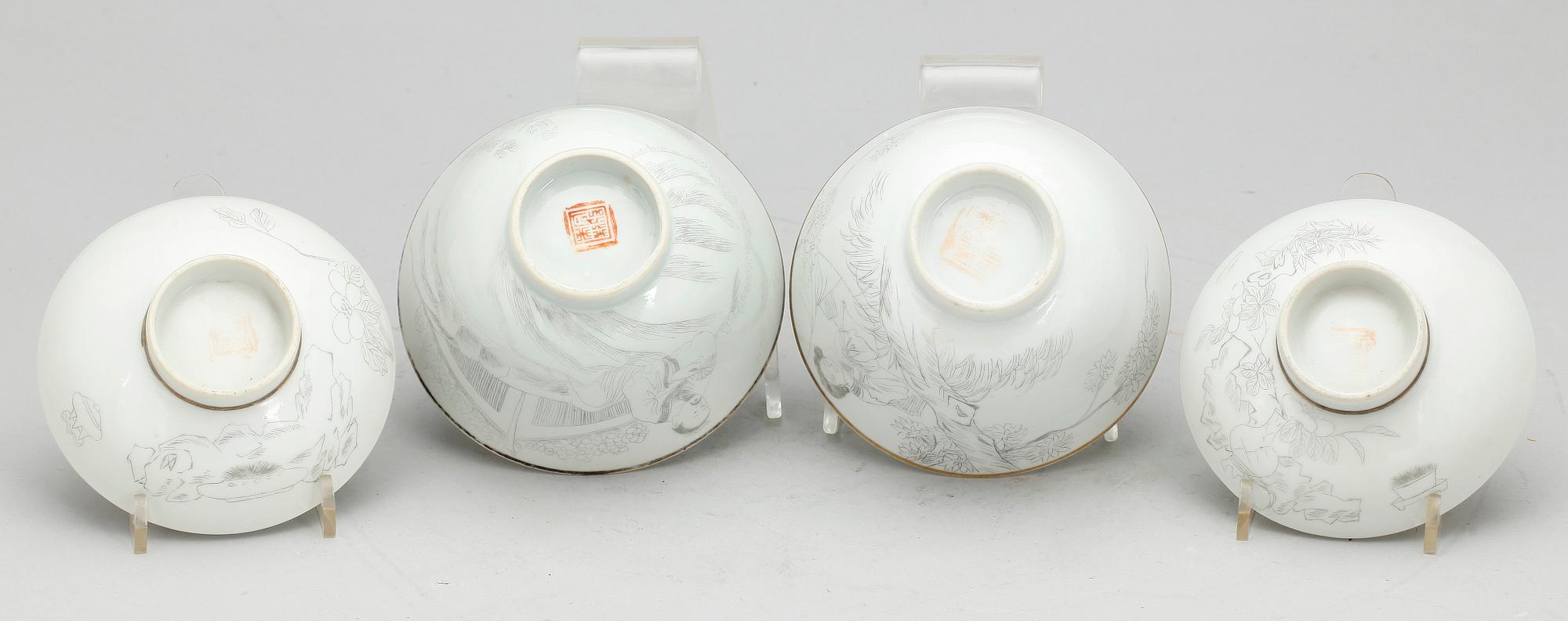 KOPPAR MED LOCK, ett par, porslin, Kina 1900-tal.