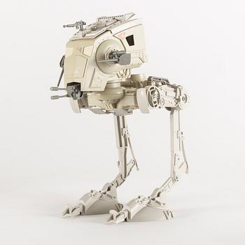 STAR WARS, AT-ST, Speeder bike samt Droids Side Gunner i svensksålda kartonger, 1983-85.