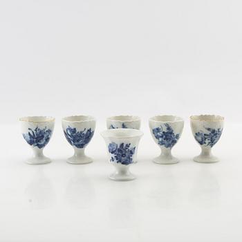 Service approximately 140 pieces "Blue Flower" Royal Copenhagen Denmark 20th century porcelain.