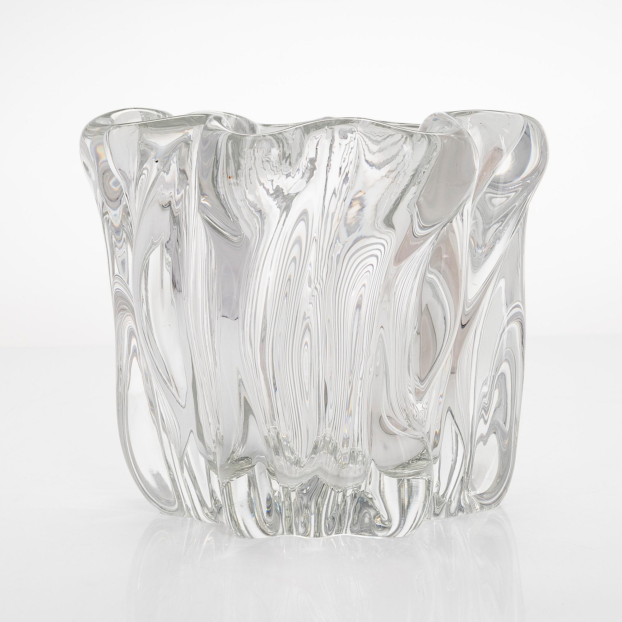 Tapio Wirkkala, A 'Kalvolan kanto' glass vase, signed Tapio Wirkkala - 3241.