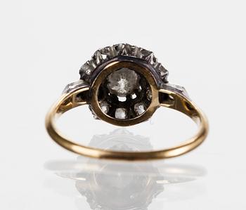 RING, guld 14k, ostämplad, 13 gammalslipade diamanter, totalt vikt ca 1,50 ct.