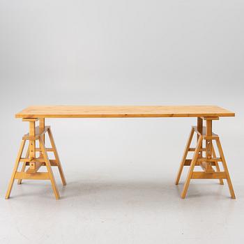 Achille Castiglioni, a 'Leonardo' table, Zanotta, Italy.