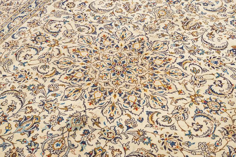 Carpet, oriental, Keshan, 363 x 232 cm.