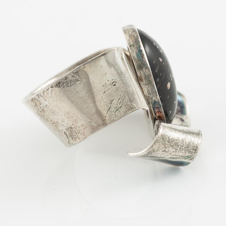 Jan-Christer Lundqvist, ring, silver with porphyry (Loka-Risberg) Skövde.