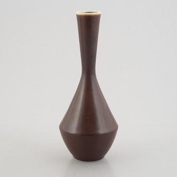 Carl-Harry Stålhane & Gunnar Nylund, a set of 6 ceramic pieces, Rörstrand, Sweden, 1950's/60's.
