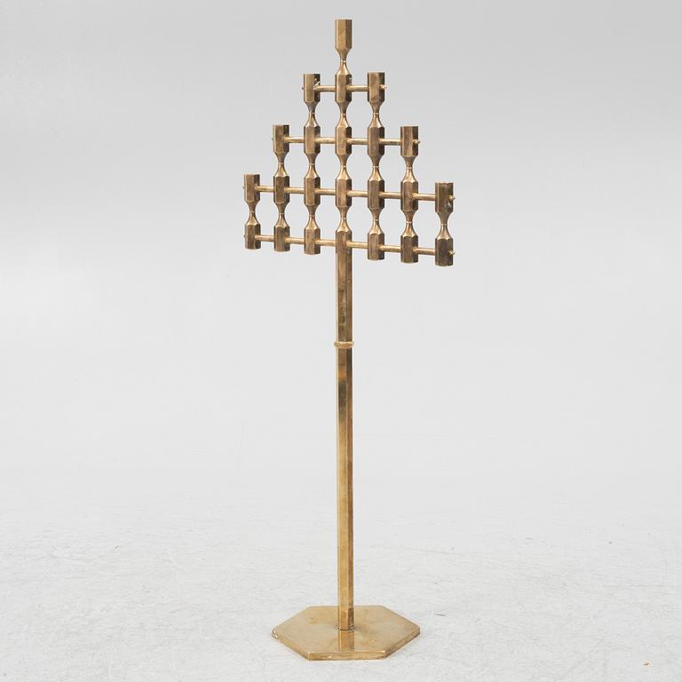 Golvkandelaber, mässing, Metallslöjden Gusum, 1900-talets andra hälft.