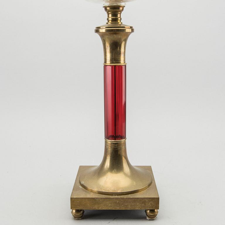 An early 20th century paraffin lamp.