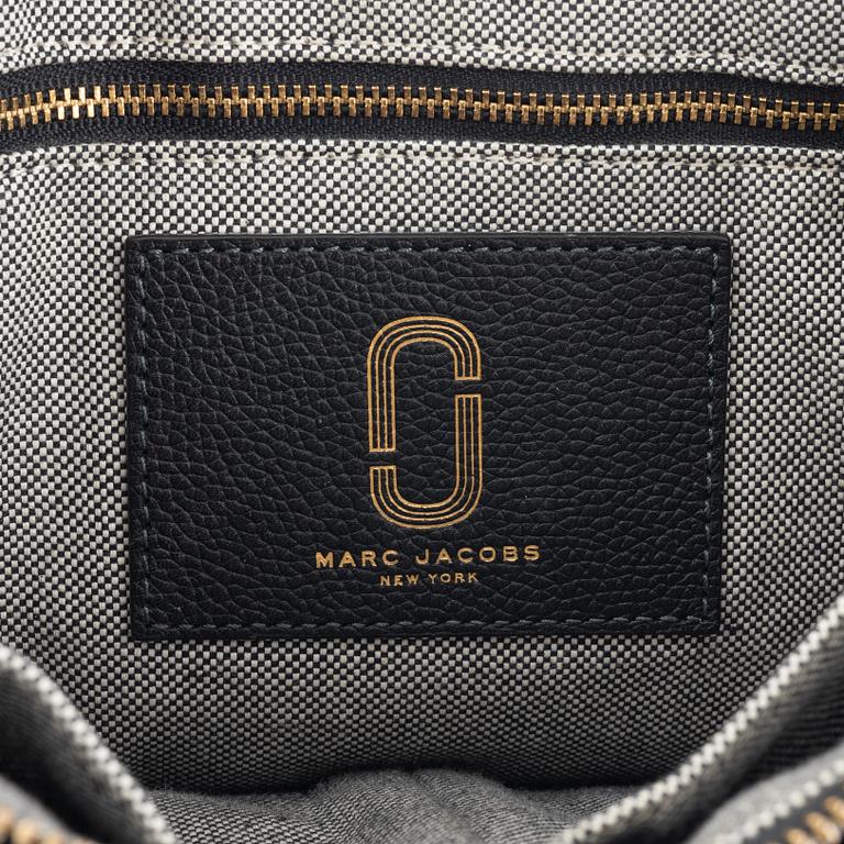 Marc Jacobs, a black leather 'Interlock Courier' messenger bag.