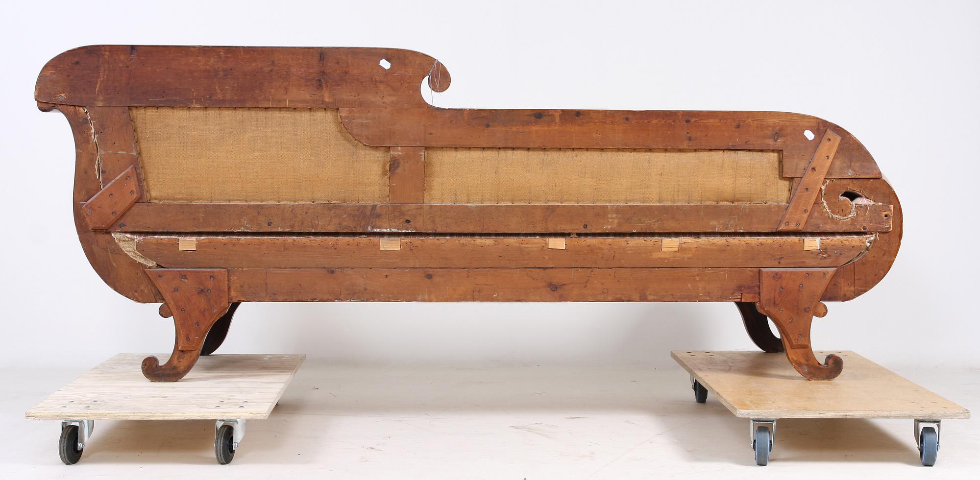 KANAPÉ, Karl Johan, omkring 1800-talets mitt.