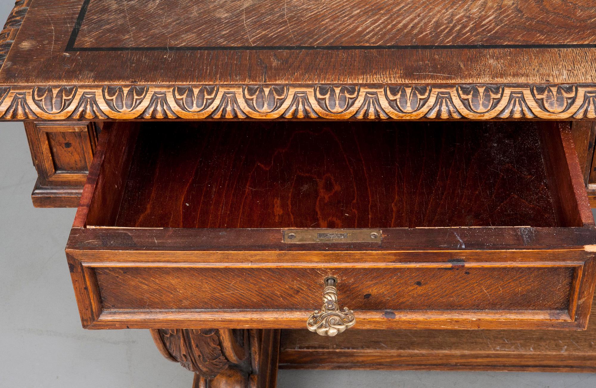 SKRIVBORD/BIBLIOTEKSBORD, renässansstil, 1920-tal.