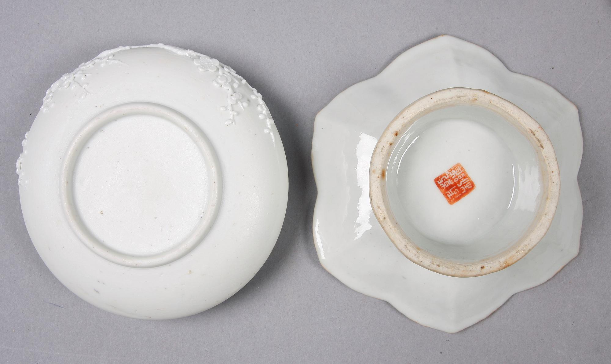 DOSOR, 2 st samt SKÅLAR, 5 st, porslin, Kina, 1800-1900-tal.