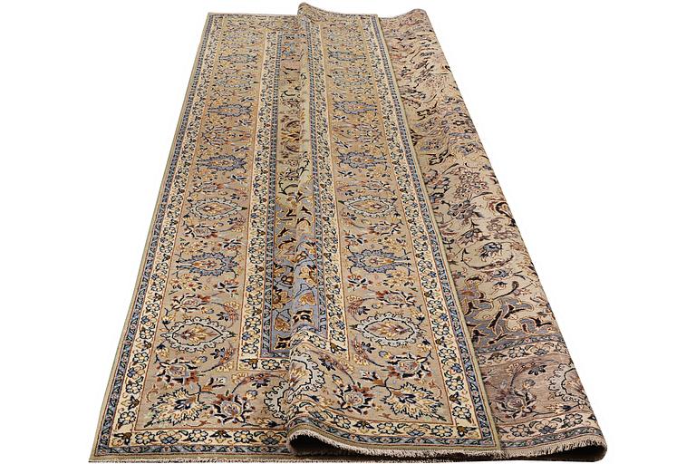 A carpet, Najafabad, c. 384 x 274 cm.