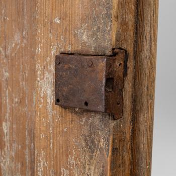 A folk-art cabinet attributed to  "Gammelmålaren" Anders Nilsson (Brunskog, 1807–1889).