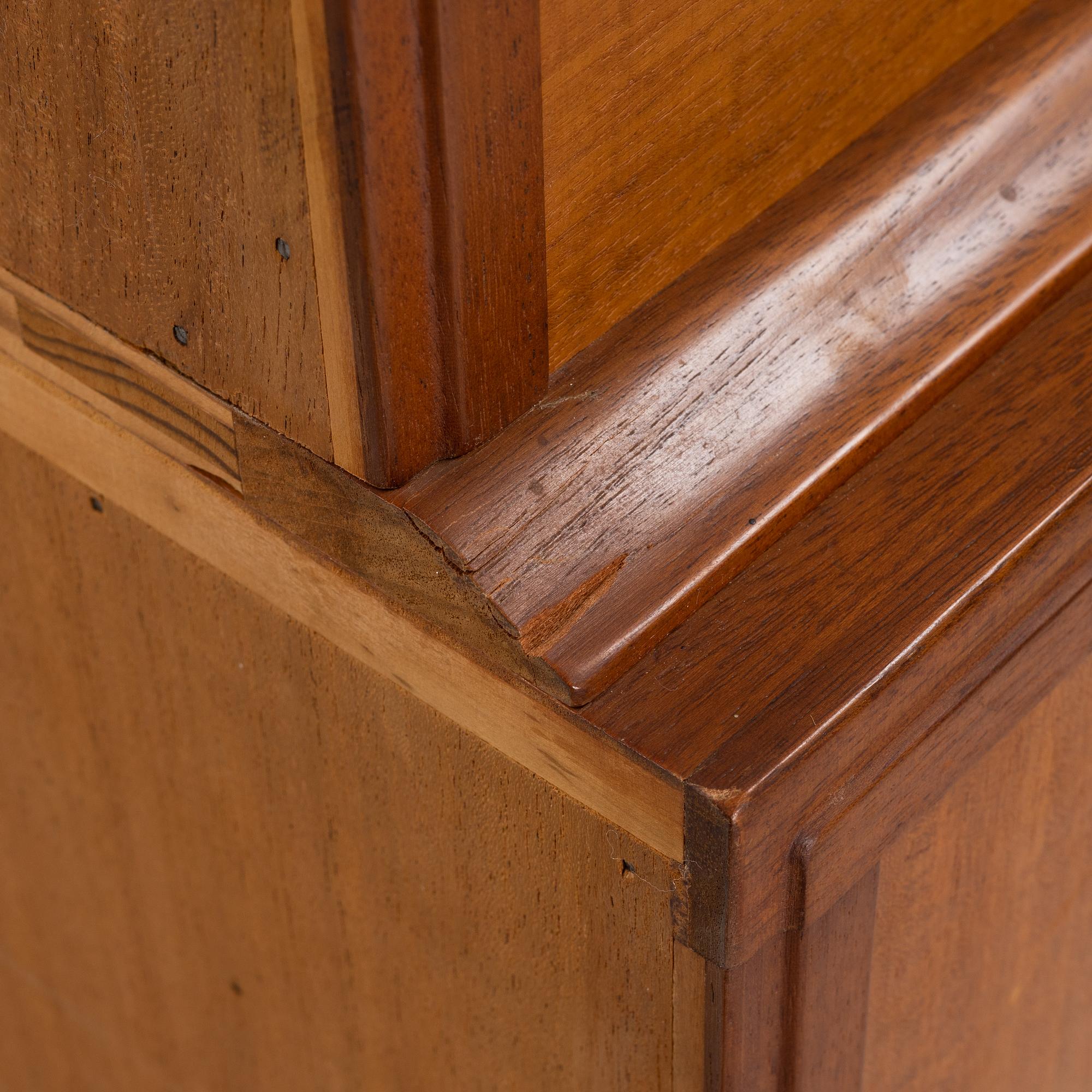 Carl Malmsten, a 'Mittens Rike' mahogany veneered cabinet, Åfors Möbelfabrik, Blomstermåla, dated 1957.