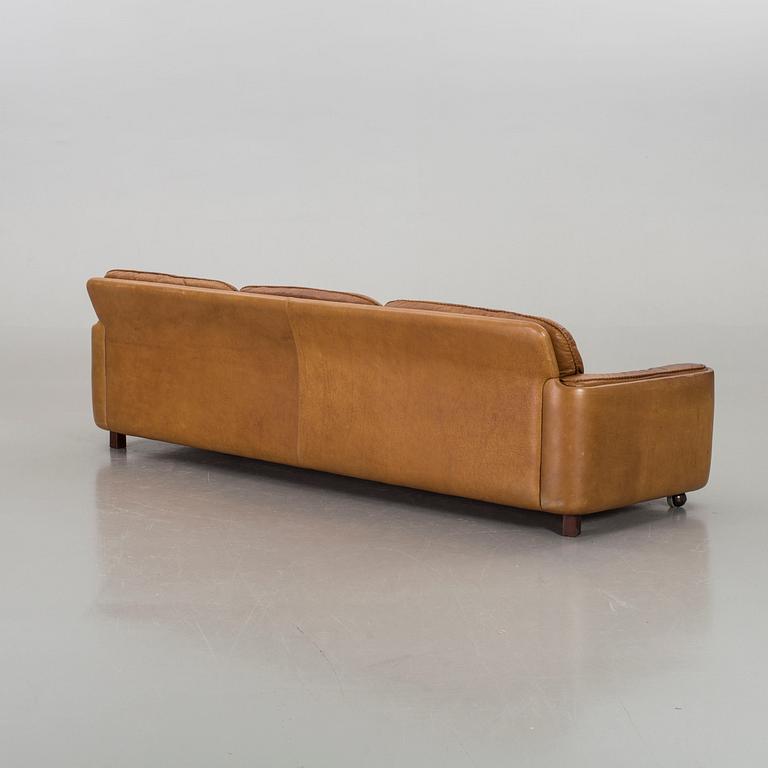 A SOFA BY SIGURD RESELL MODEL 125 FOR Vatne Møbler AS, Norway.