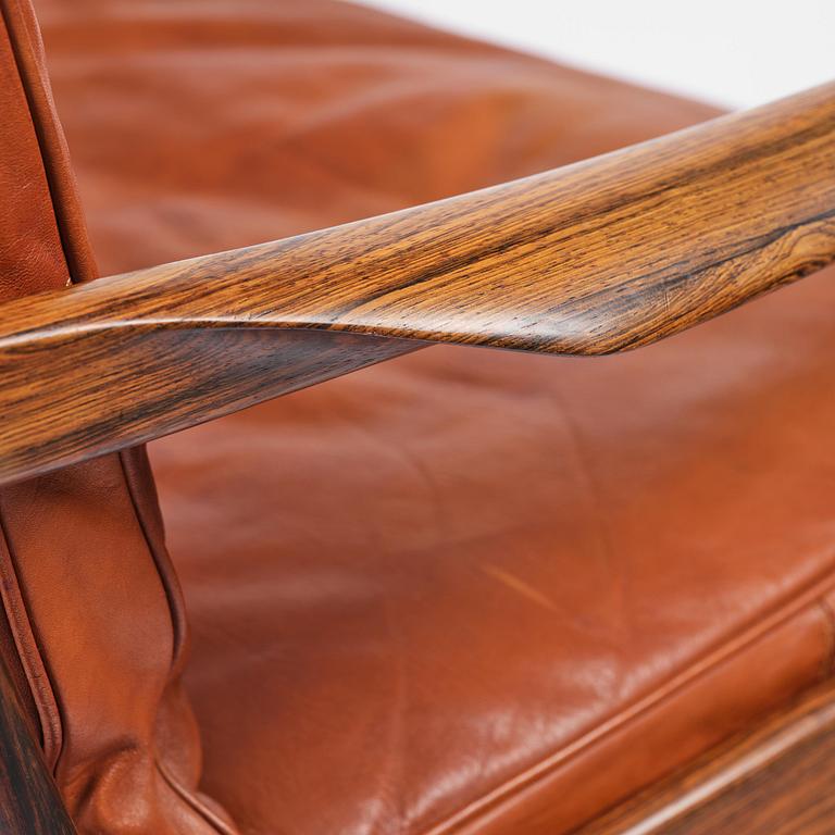 Ib Kofod-Larsen, fåtöljer, ett par, "Samsö", Olof Persons Fåtöljindustri (OPE), Jönköping, 1960-tal.