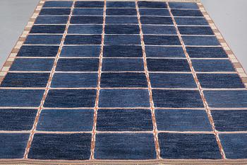 Märta Måås-Fjetterström, A CARPET, "Rutig blå halvflossa", knotted pile in relief, ca 304 x 209,5 cm, signed AB MMF.