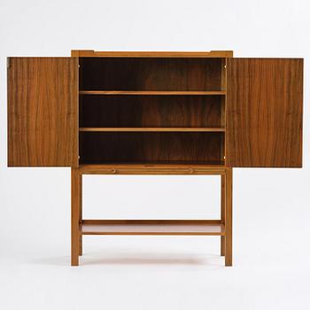 Josef Frank, skåp, modell "B 2135", Firma Svenskt Tenn, före 1985.