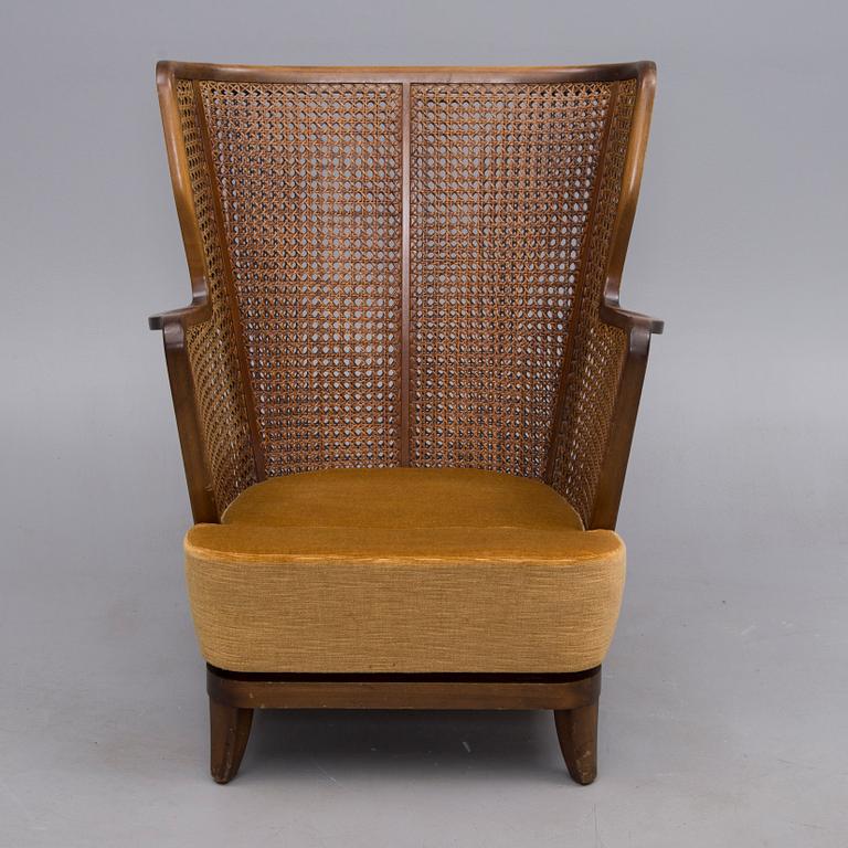 FÅTÖLJ, märkt Paul Boman Kunglig Svensk hovleverantör. Finland 1930-tal.