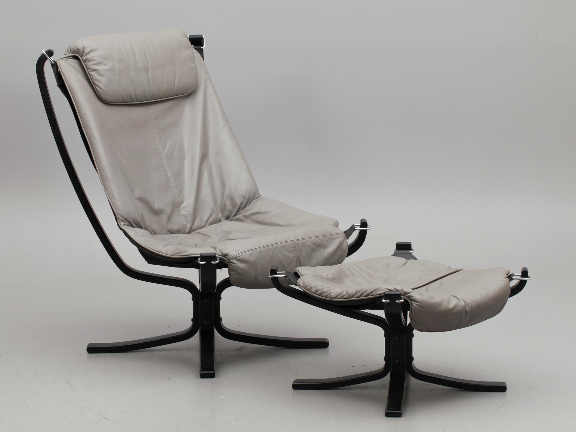 FÅTÖLJ med FOTPALL, "Falcon Chair", Sigurd Russel, Vatne möbler, Norge, 1900-talets andra hälft.