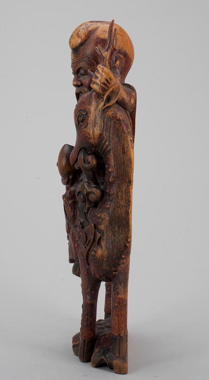 SKULPTUR, målat trä, Kina troligen 1800-talets slut.