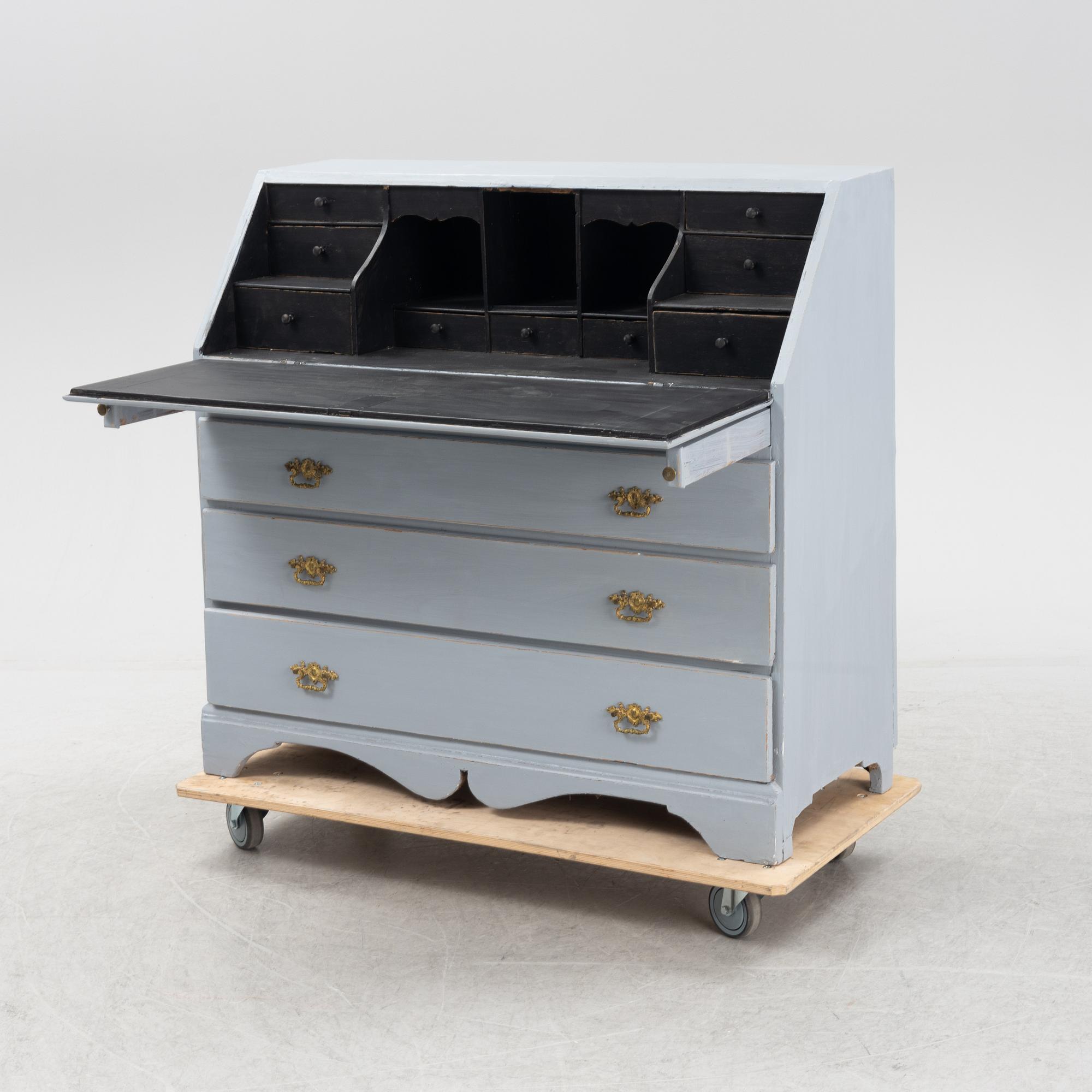An early 19th century secretaire.