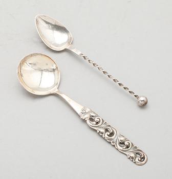 SILVERFÖREMÅL, 5 del, bla T Eldh 1979. Tot vikt ca 100 g.