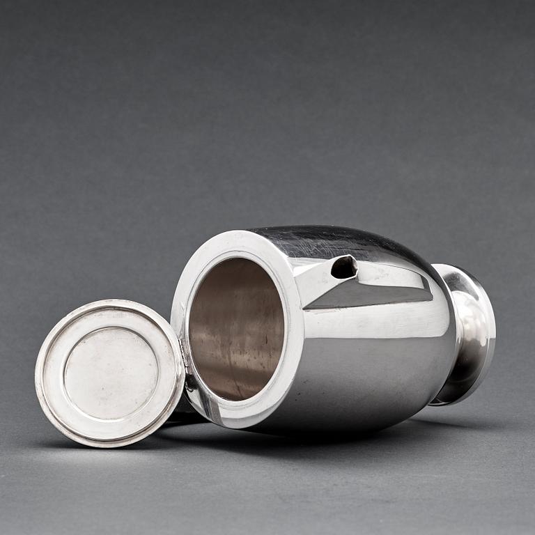 Guttorm Kristiansen (Gagnes), a four pieces 830/1000 silver tea- and coffee service, David-Andersen, Norway 1927-49.