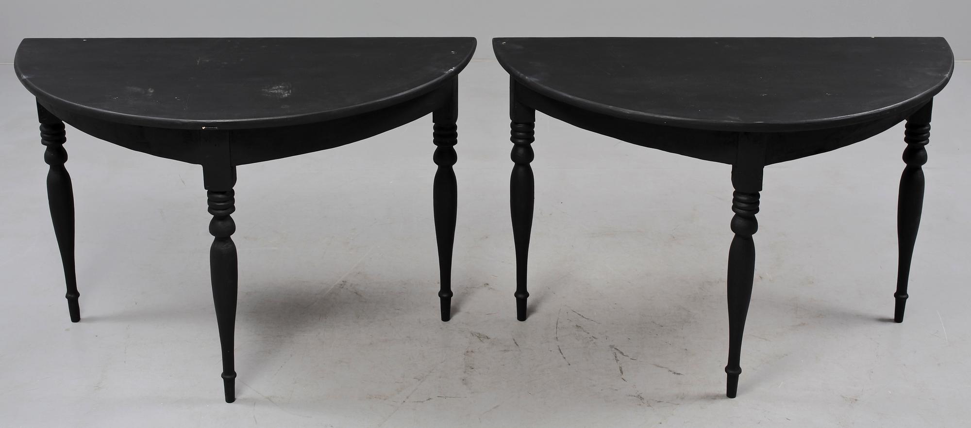 MÅNBORD, ett par, 1900-tal.