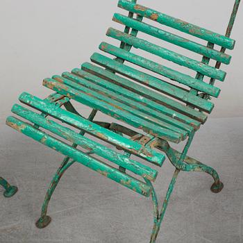 Five collapsible garden chairs, early 20th Century.