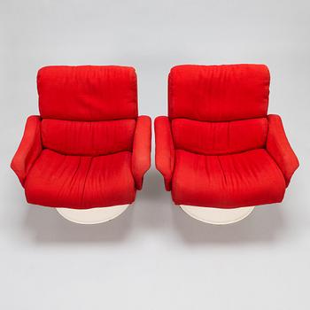 Yrjö Kukkapuro, a pair of 1960's 'Saturnus' armchairs for Haimi.