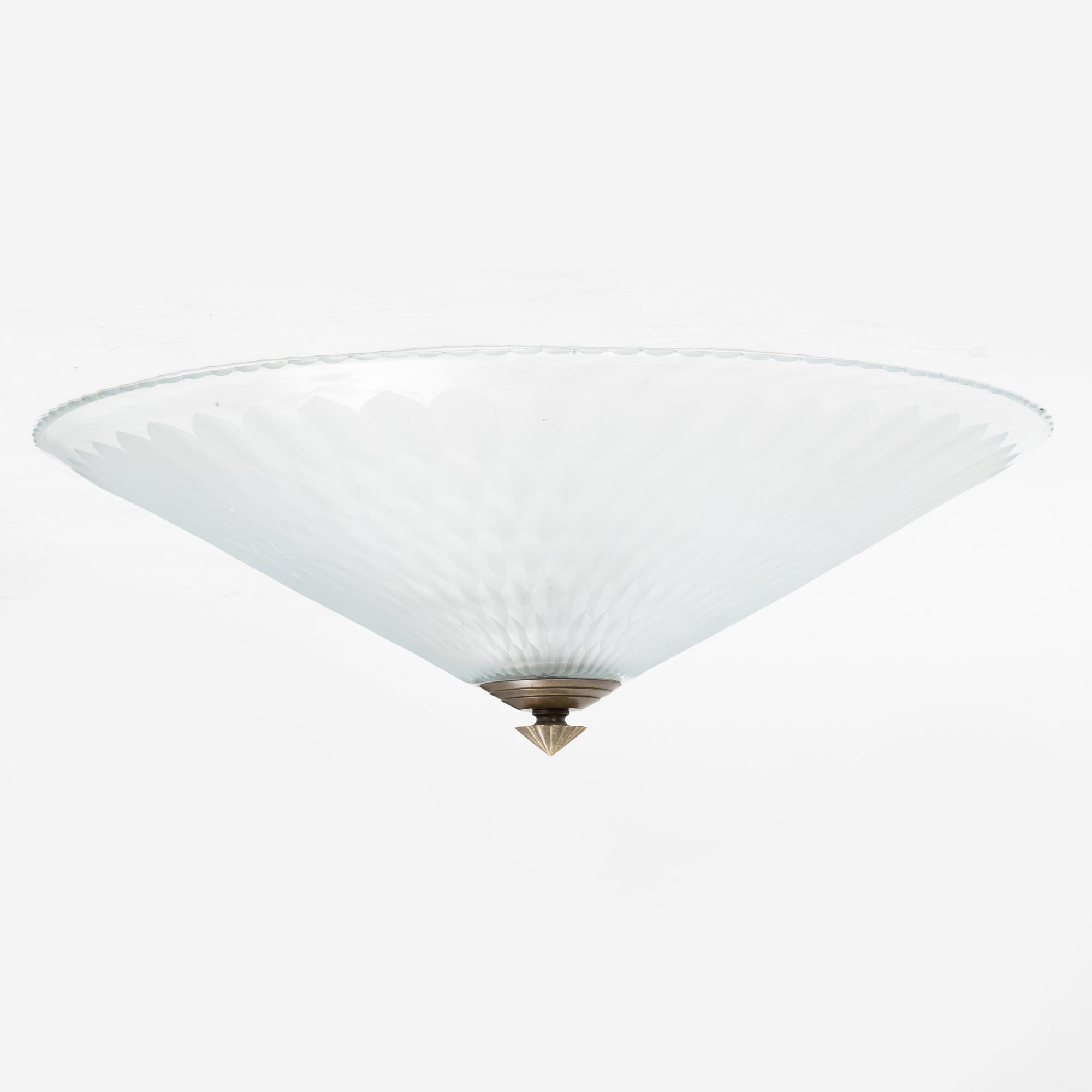 A glass ceiling lamp attributed to Edward Hald Orrefors, firsta part of the 20th Century.