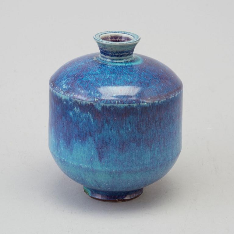 BERNDT FRIBERG, a stoneware vase, Gustavsberg studio, Sweden 1977.