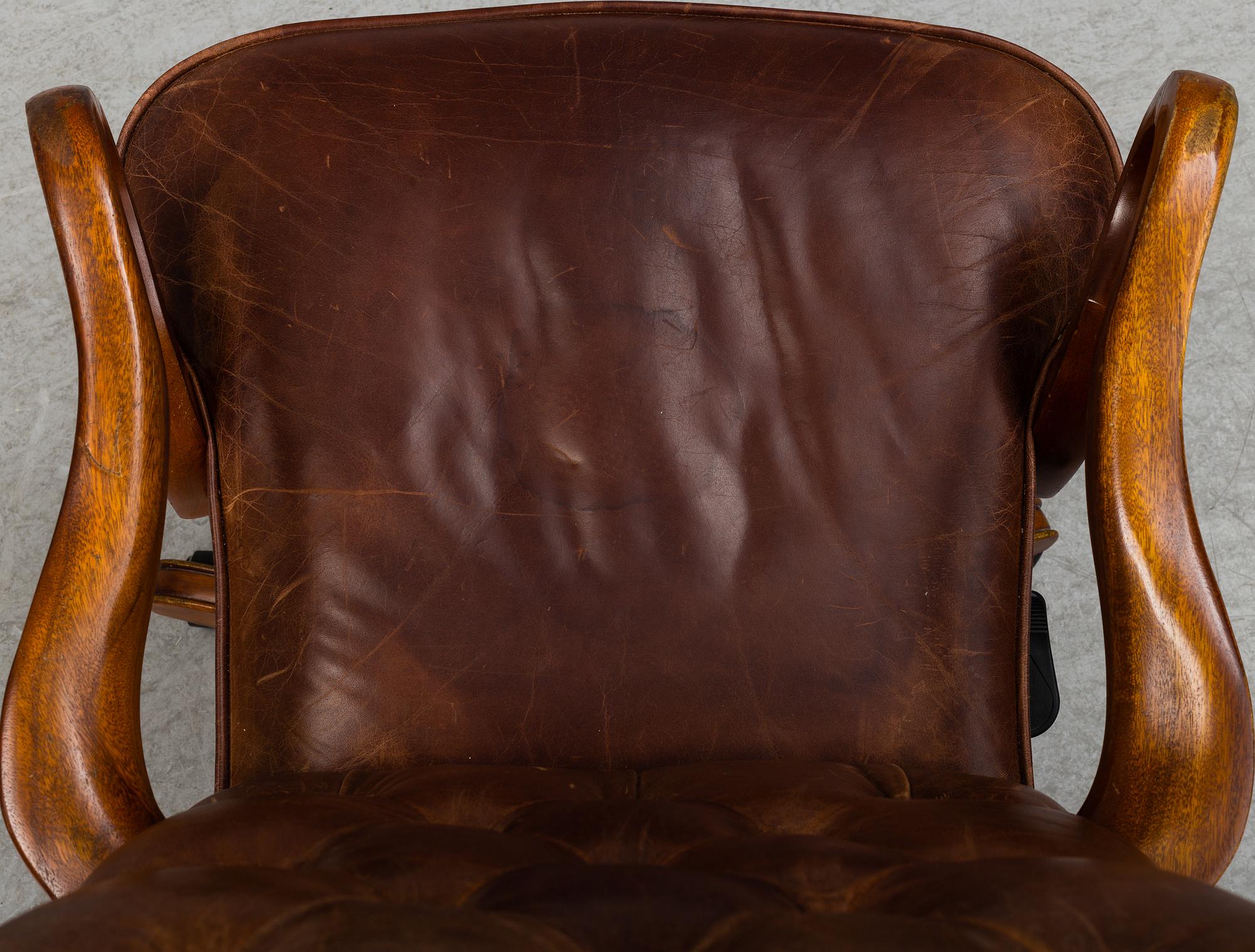 A mid 20th century chair.