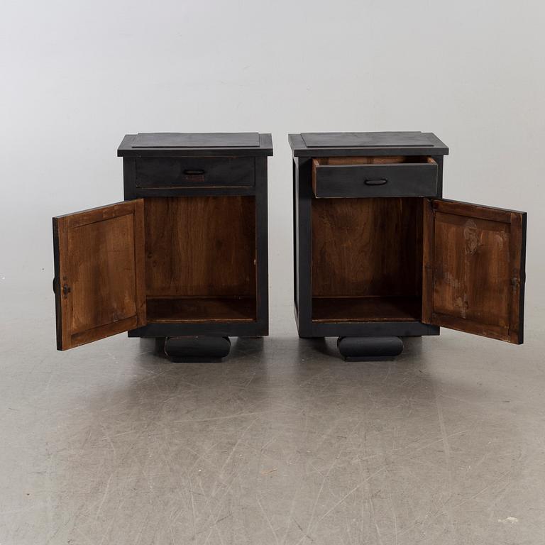 SÄNGBORD, ett par, 1900-tal.